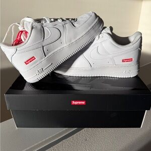 Air Force 1 low sp - size 6 men/size 8 women